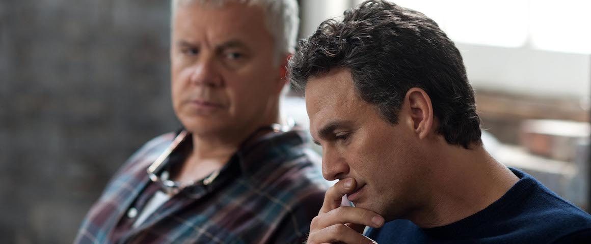 Tim Robbins and Mark Ruffalo in Thanks for Sharing (2013)