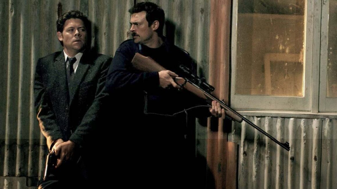 Still from Duncan Sarkies' 2006 film Out of the Blue.