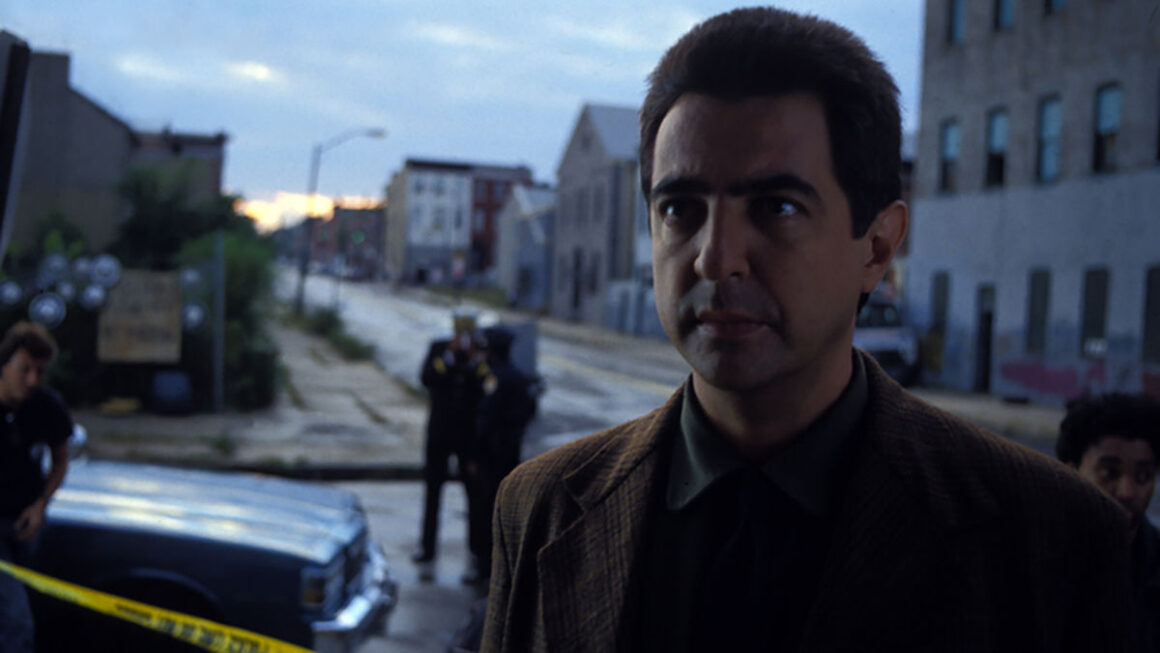 Joe Mantegna as a detective in David Mamet's 1991 thriller Homicide.